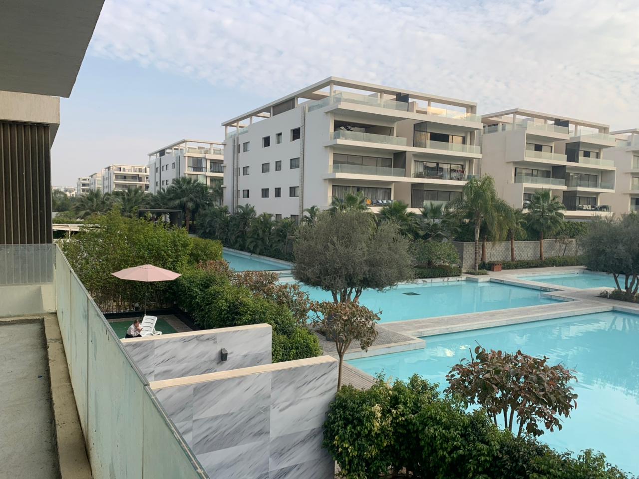 Lake view residence for sale and rent  — صورة 3