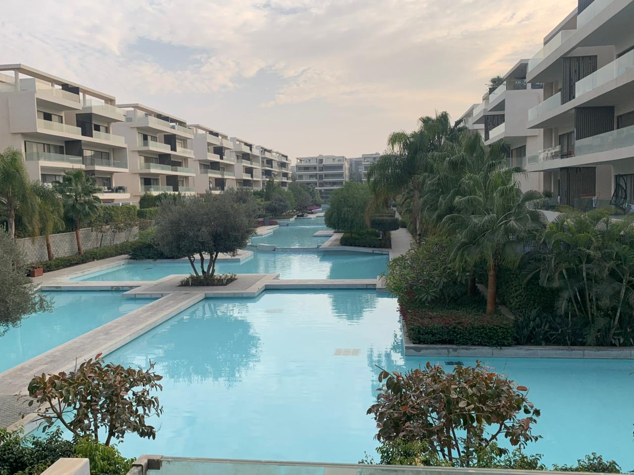 Lake view residence for sale and rent  — صورة 2